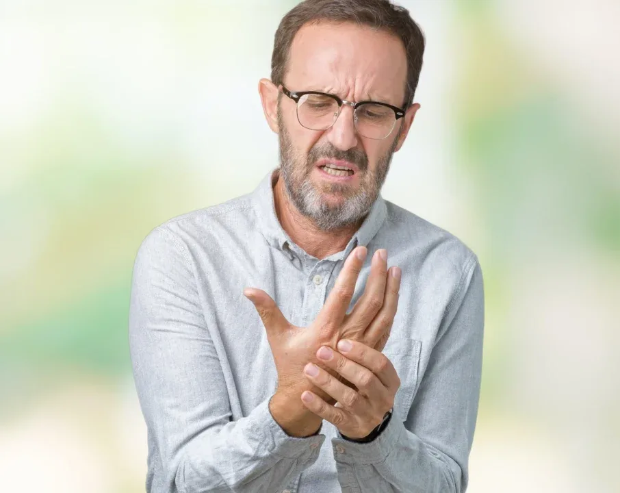 Handsome,Middle,Age,Elegant,Senior,Man,Wearing,Glasses,Over,Isolated